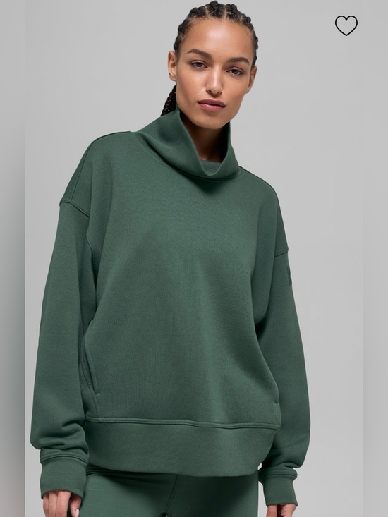 ALO Yoga Sweaters - Alo Yoga NWT Hazy Mock Neck Pullover Sweatshirt Pockets in Clover Green Size S